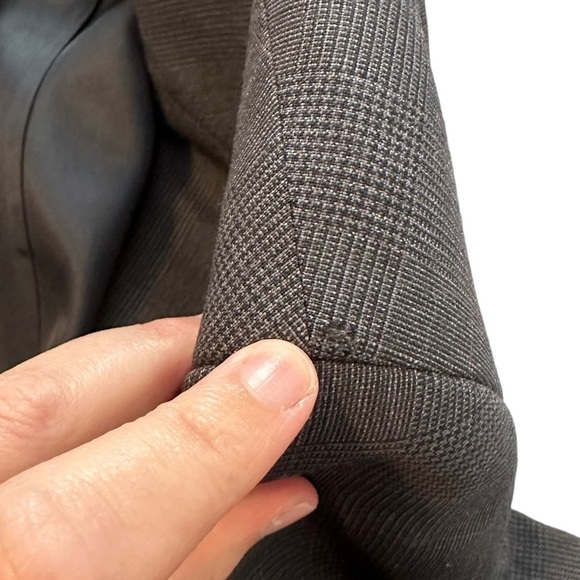 *CLEARANCE* Cricketeer gray windowpane men’s 2-button suit jacket 44R 34W - Picture 14 of 15